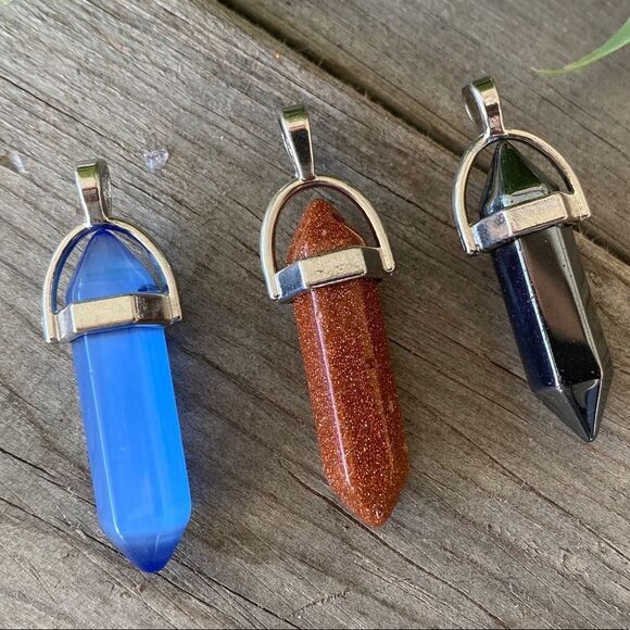 𝅺double Point Crystal Pendant Necklaces - Picture 3 of 4